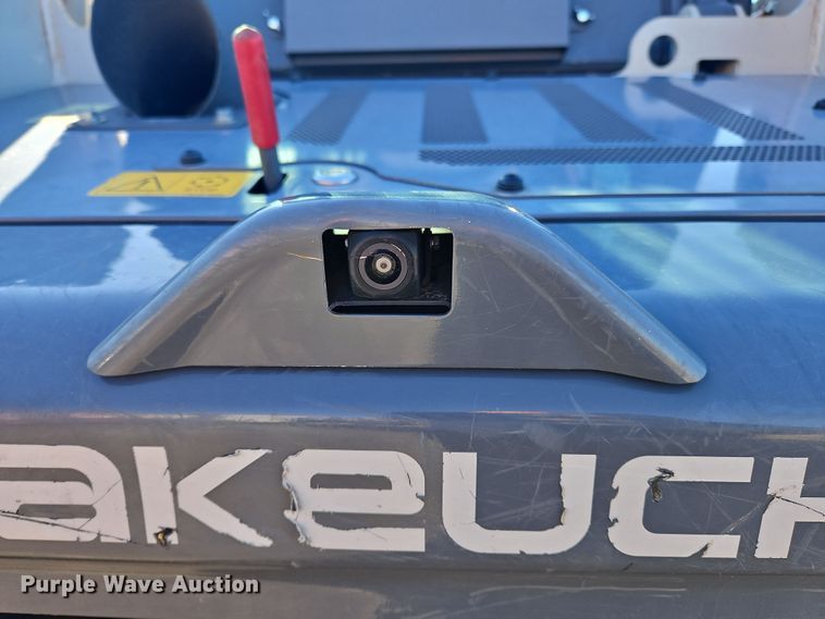 image for item NE9556 2022 Takeuchi TL8R-2  tracked skid steer loader