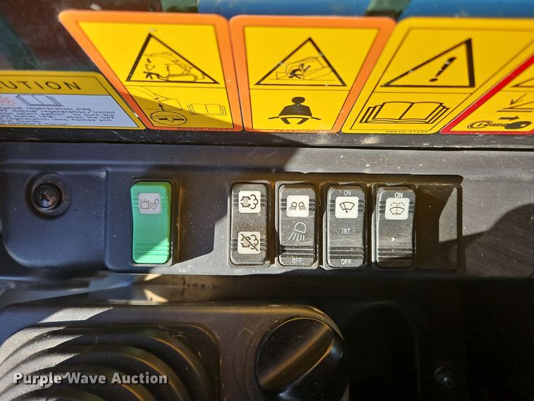 image for item NE9556 2022 Takeuchi TL8R-2  tracked skid steer loader