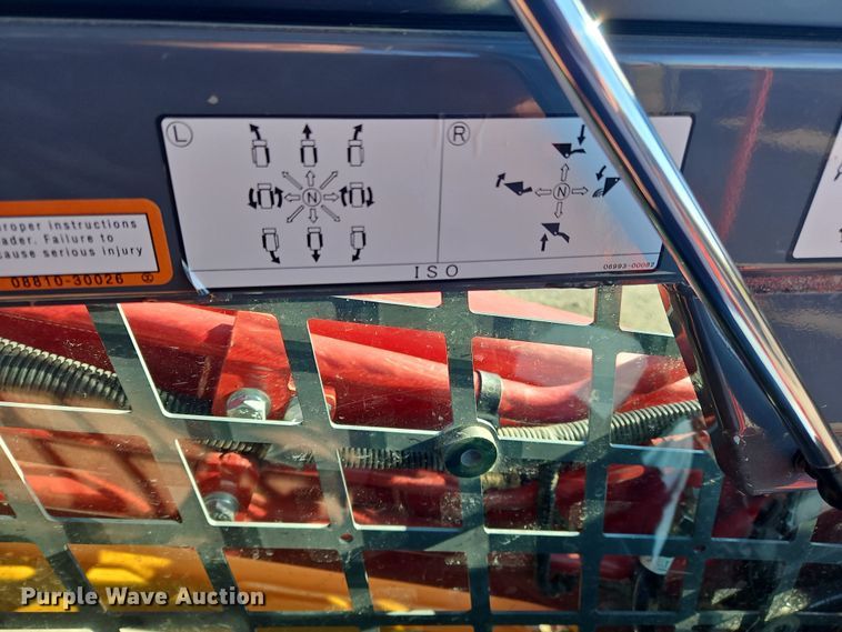 image for item NE9556 2022 Takeuchi TL8R-2  tracked skid steer loader