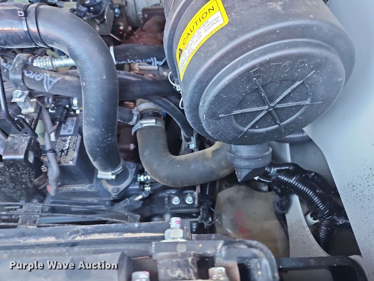 image for item NE9556 2022 Takeuchi TL8R-2  tracked skid steer loader