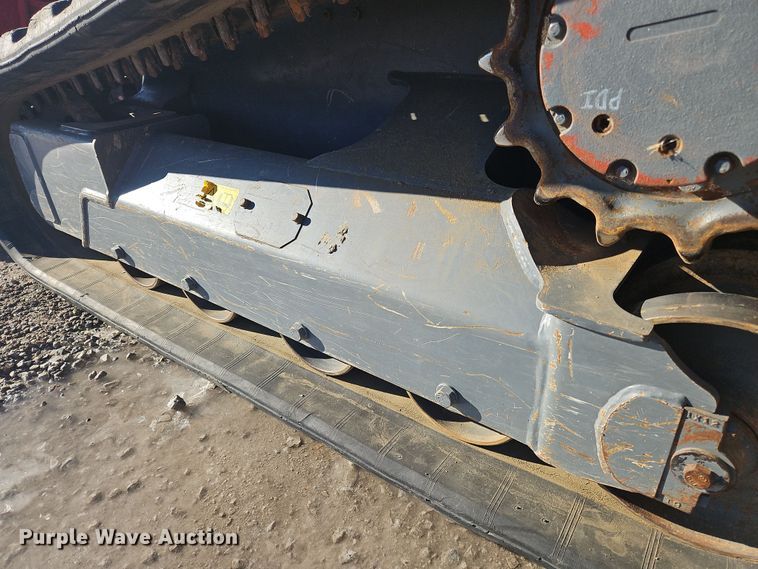 image for item NE9556 2022 Takeuchi TL8R-2  tracked skid steer loader