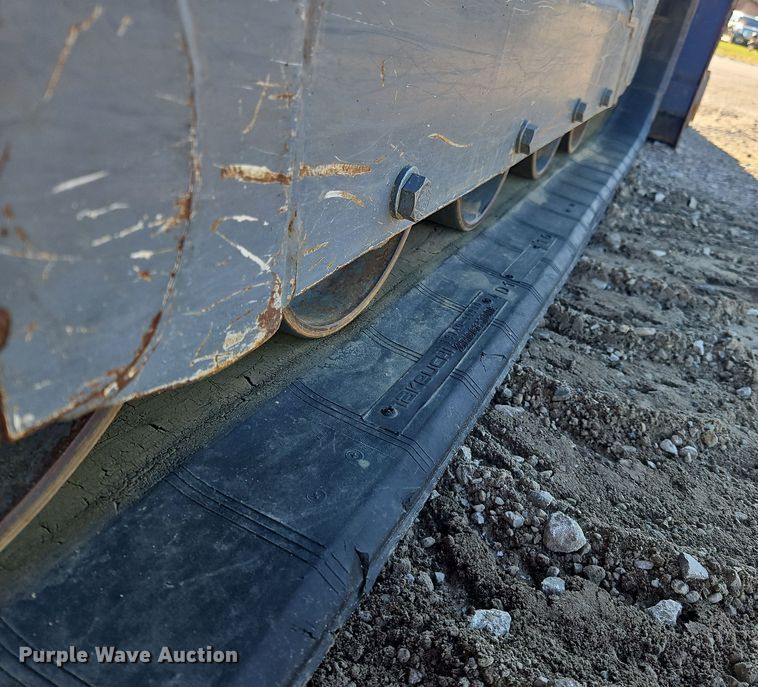 image for item NE9556 2022 Takeuchi TL8R-2  tracked skid steer loader