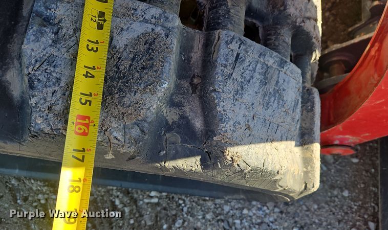 image for item NE9556 2022 Takeuchi TL8R-2  tracked skid steer loader