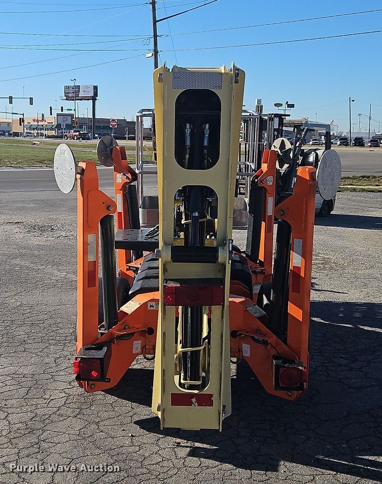 image for item NE9564 2020 JLG T350  boom lift