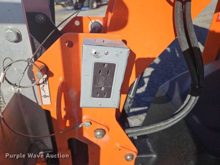 image for item NE9564 2020 JLG T350  boom lift