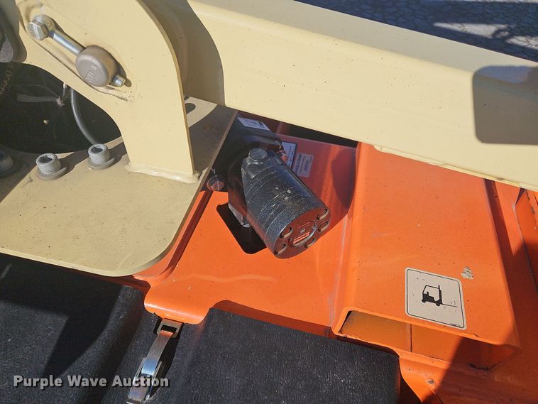 image for item NE9564 2020 JLG T350  boom lift