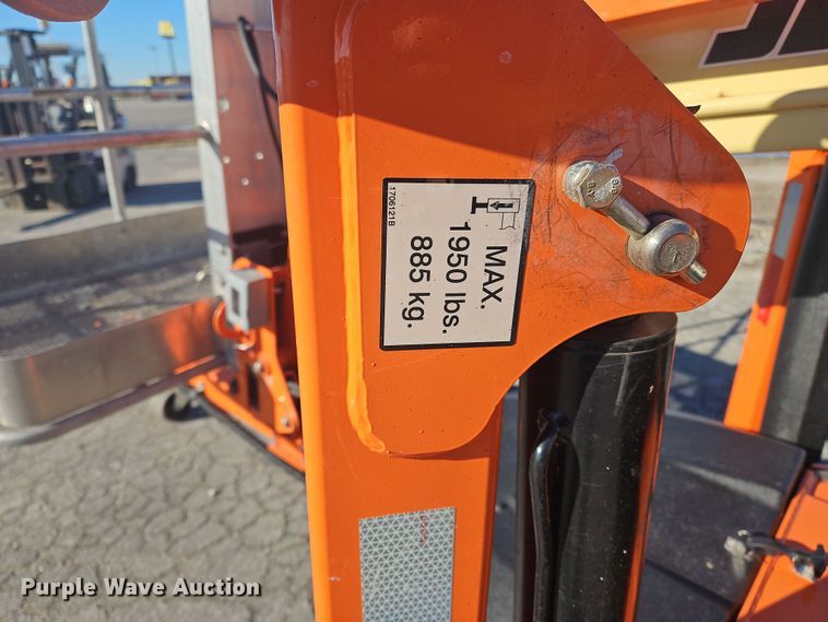 image for item NE9564 2020 JLG T350  boom lift