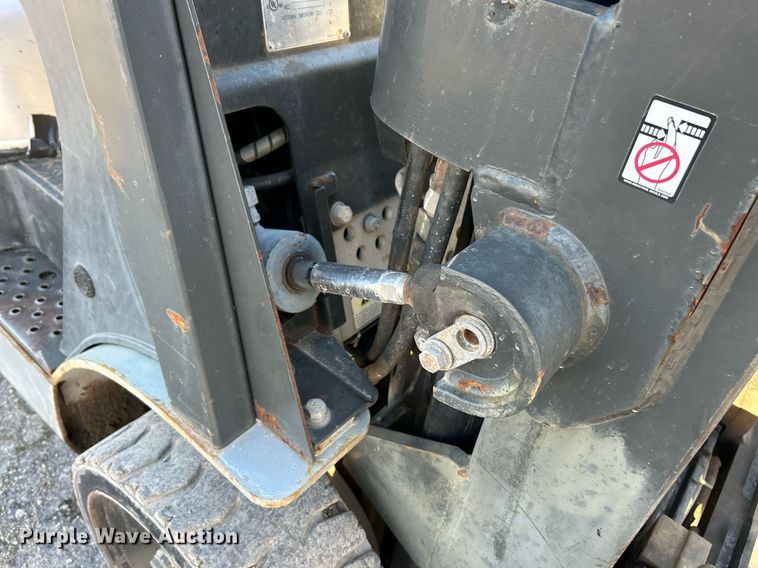 image for item NE9566 Nissan MCPL02A2BLV  forklift