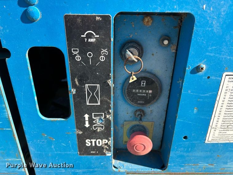 image for item NE9567 2005 Genie GS-2632  scissor lift