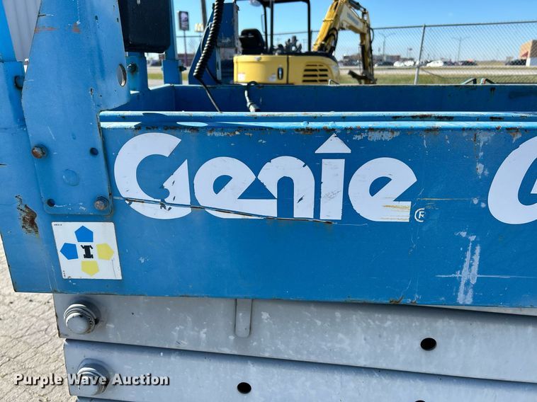 image for item NE9567 2005 Genie GS-2632  scissor lift