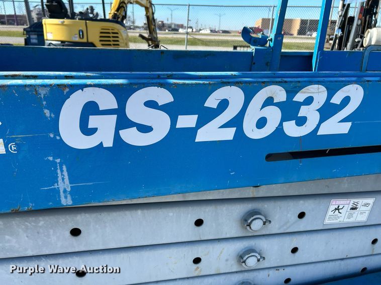 image for item NE9567 2005 Genie GS-2632  scissor lift