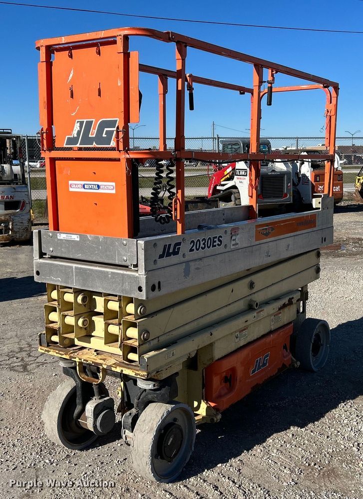 image for item NE9568 2007 JLG 2030ES  scissor lift