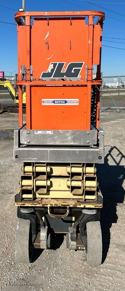 image for item NE9568 2007 JLG 2030ES  scissor lift