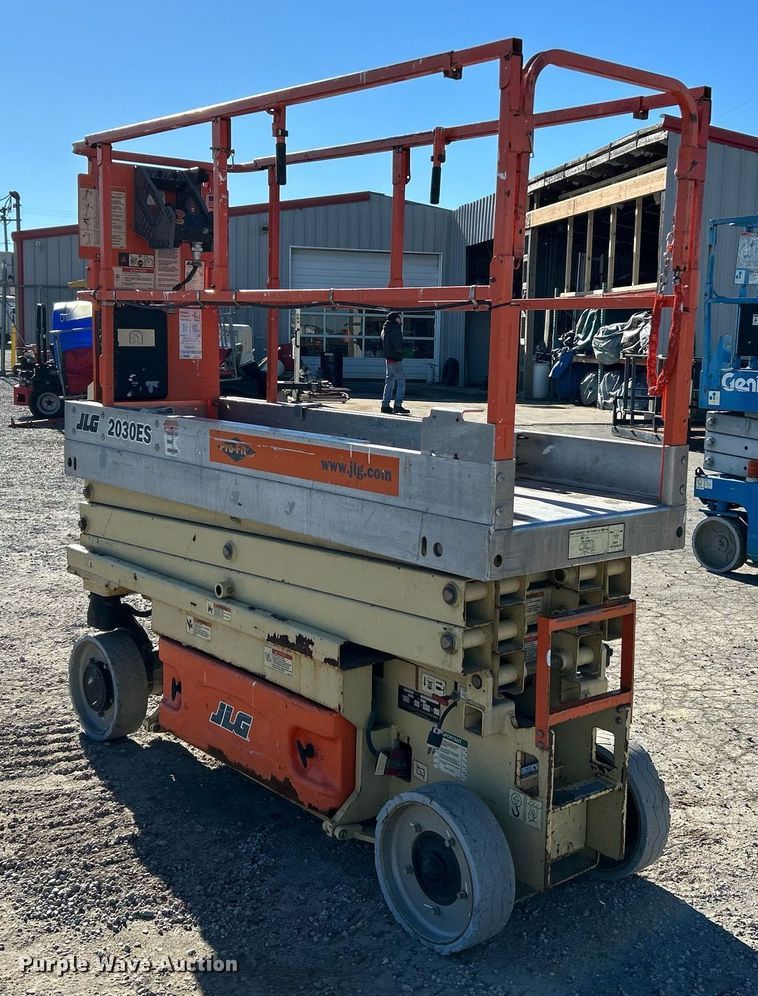 image for item NE9568 2007 JLG 2030ES  scissor lift