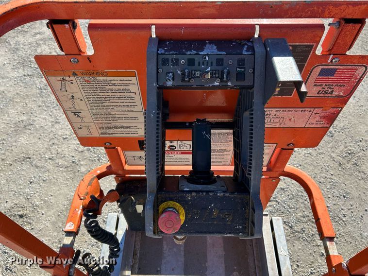 image for item NE9568 2007 JLG 2030ES  scissor lift