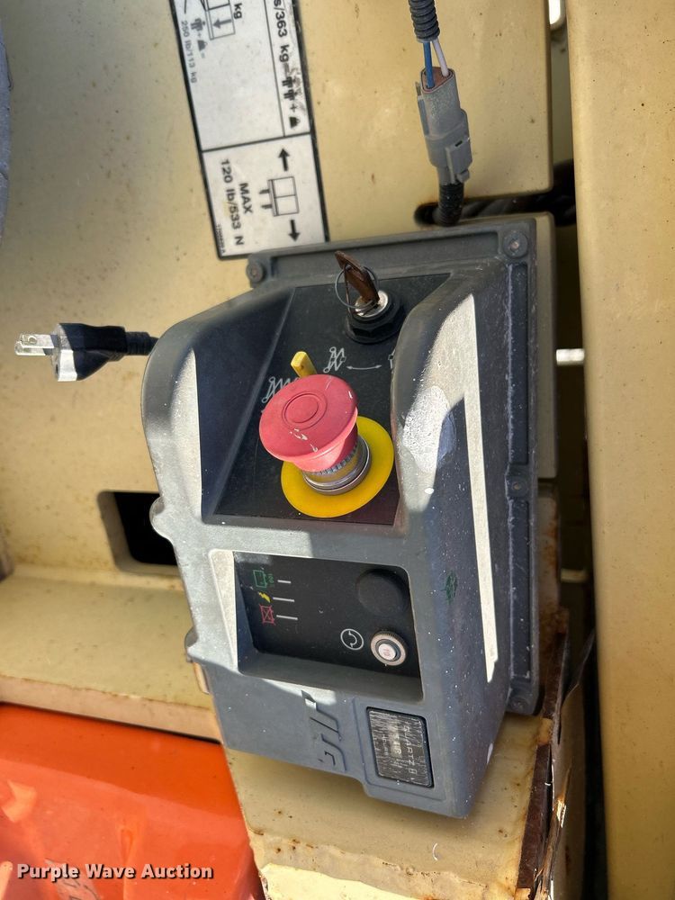 image for item NE9568 2007 JLG 2030ES  scissor lift