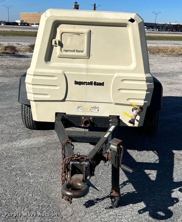 image for item NE9569 2011 Ingersoll Rand P185WJD-T4I  air compressor