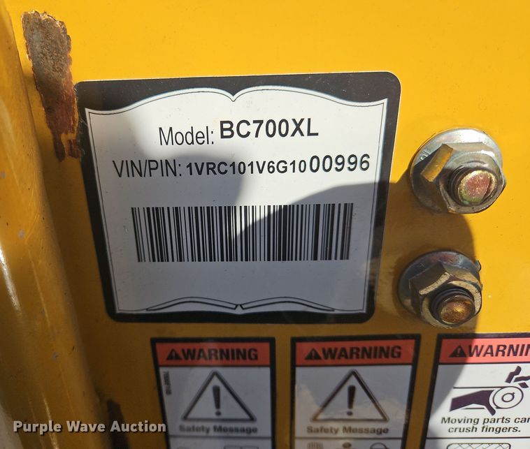 image for item NE9572 2015 Vermeer BC700XL  wood chipper