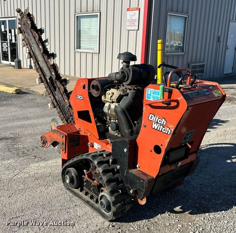 image for item NE9578 2018 Ditch Witch C30X  trencher