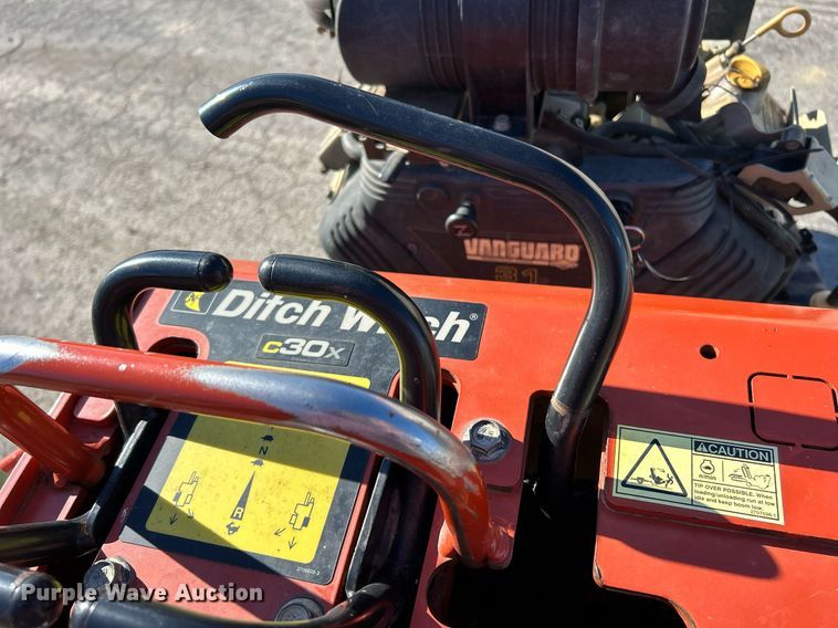 image for item NE9578 2018 Ditch Witch C30X  trencher