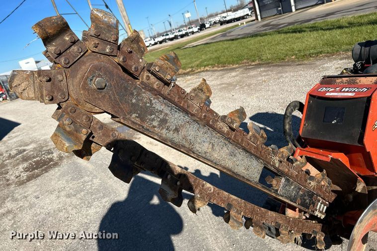 image for item NE9578 2018 Ditch Witch C30X  trencher