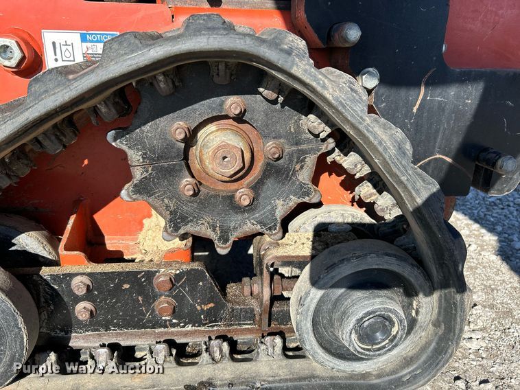 image for item NE9578 2018 Ditch Witch C30X  trencher