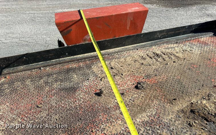 image for item NE9579 2005 Belshe PK-1EB  tilt deck utility trailer