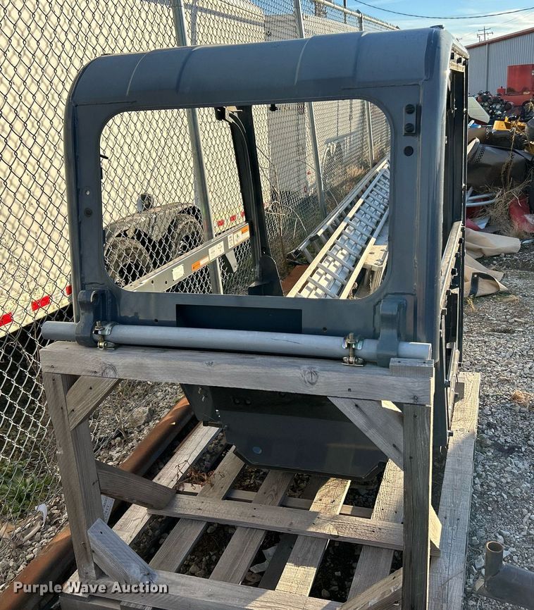 image for item NE9580 Takeuchi TL8R2  skid steer cab