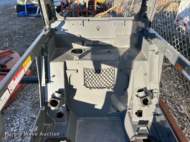 image for item NE9580 Takeuchi TL8R2  skid steer cab