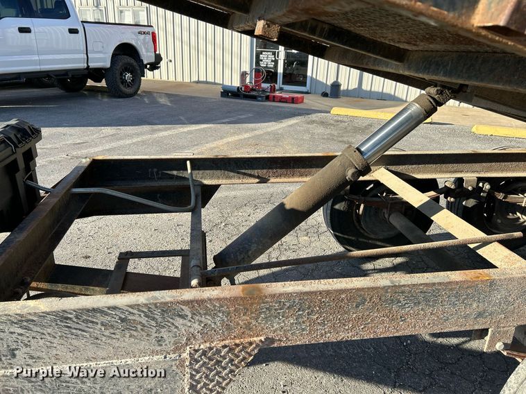 image for item NE9581 1991 Shop built  dump trailer