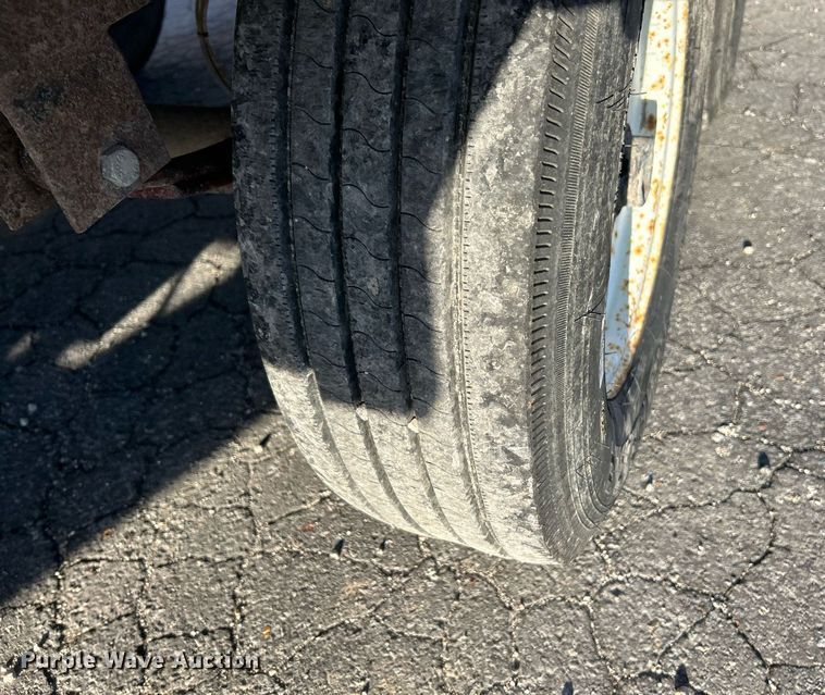 image for item NE9581 1991 Shop built  dump trailer