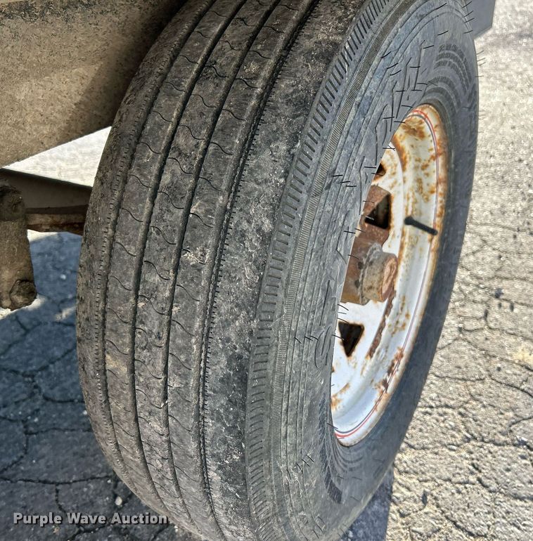 image for item NE9581 1991 Shop built  dump trailer