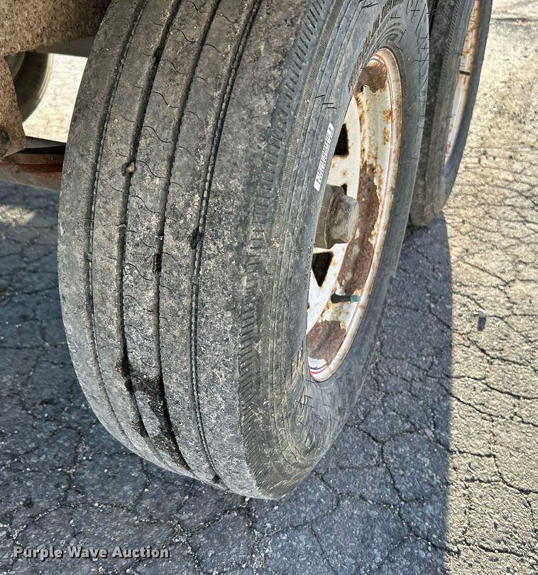 image for item NE9581 1991 Shop built  dump trailer