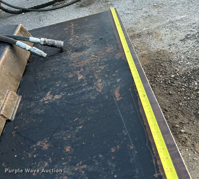 image for item NE9587 60" W skid steer rotary mower