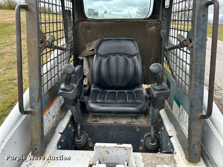 image for item NE9629 1998 Bobcat 863  skid steer loader