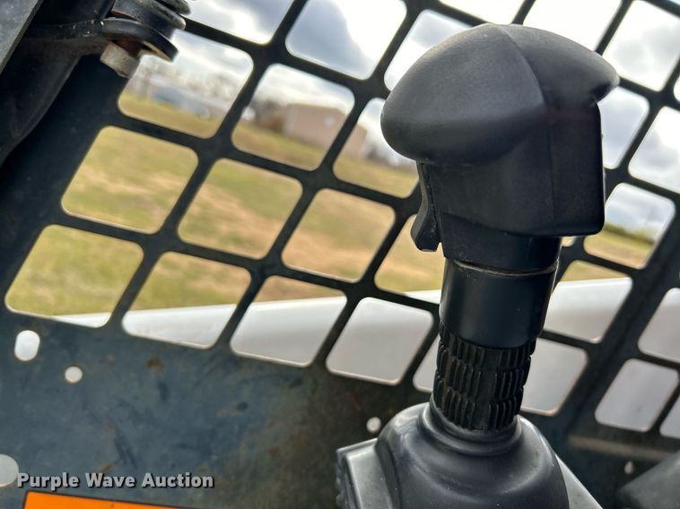 image for item NE9629 1998 Bobcat 863  skid steer loader