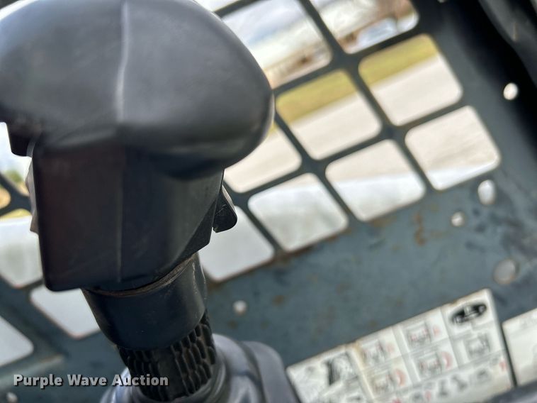 image for item NE9629 1998 Bobcat 863  skid steer loader