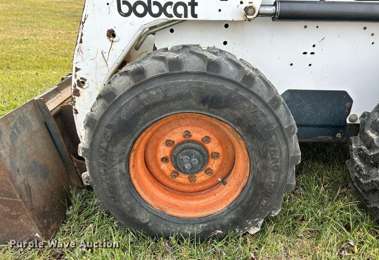 image for item NE9629 1998 Bobcat 863  skid steer loader