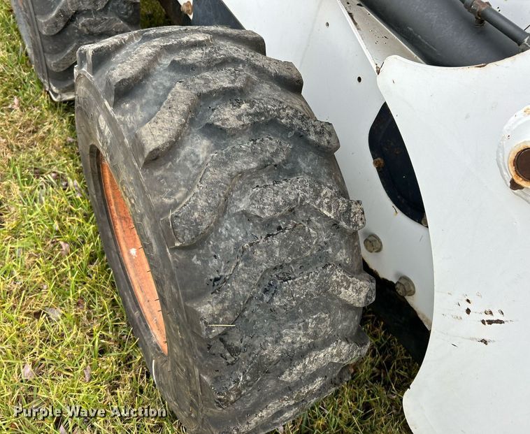 image for item NE9629 1998 Bobcat 863  skid steer loader