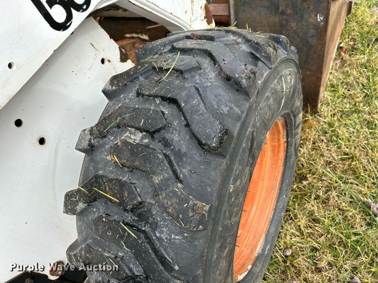 image for item NE9629 1998 Bobcat 863  skid steer loader