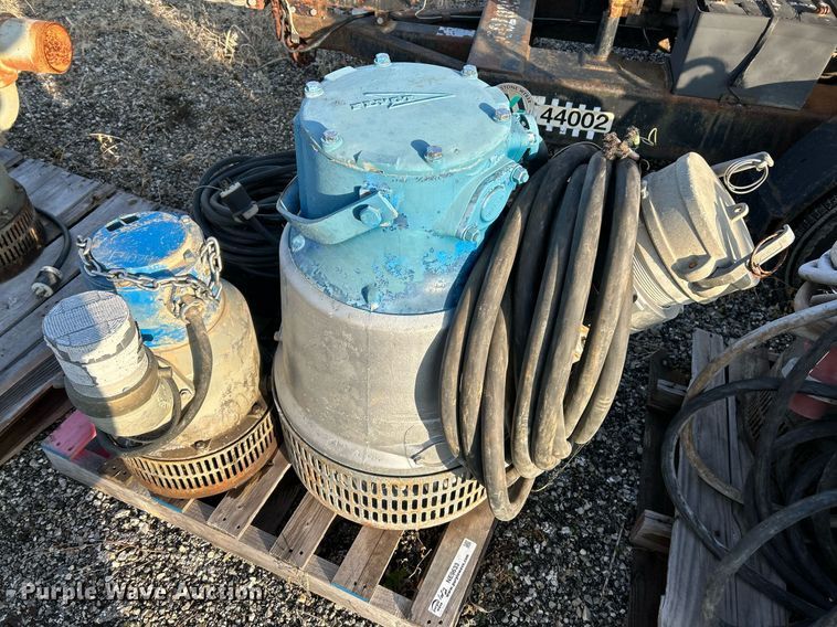 image for item NE9633 (3) Flygt submersible pumps
