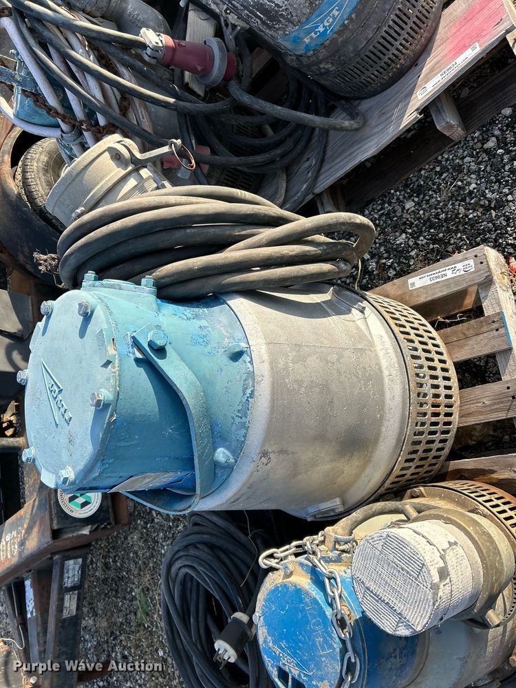 image for item NE9633 (3) Flygt submersible pumps