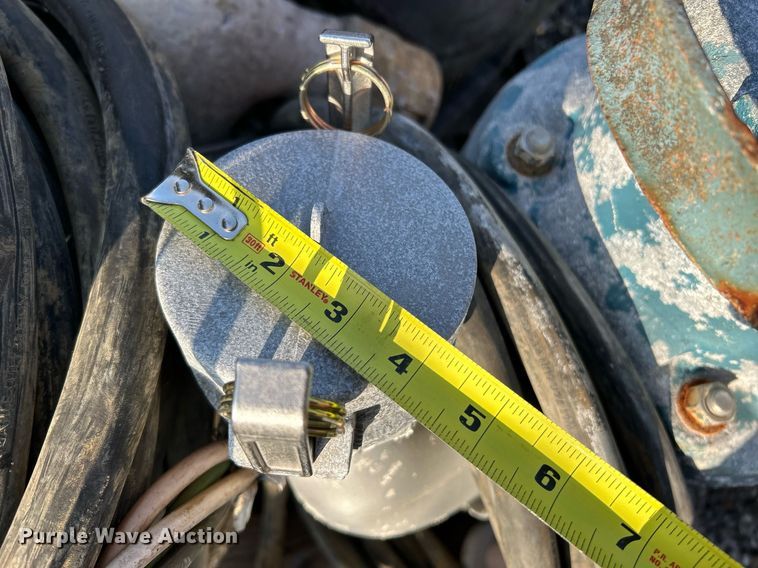 image for item NE9634 (4) submersible pumps