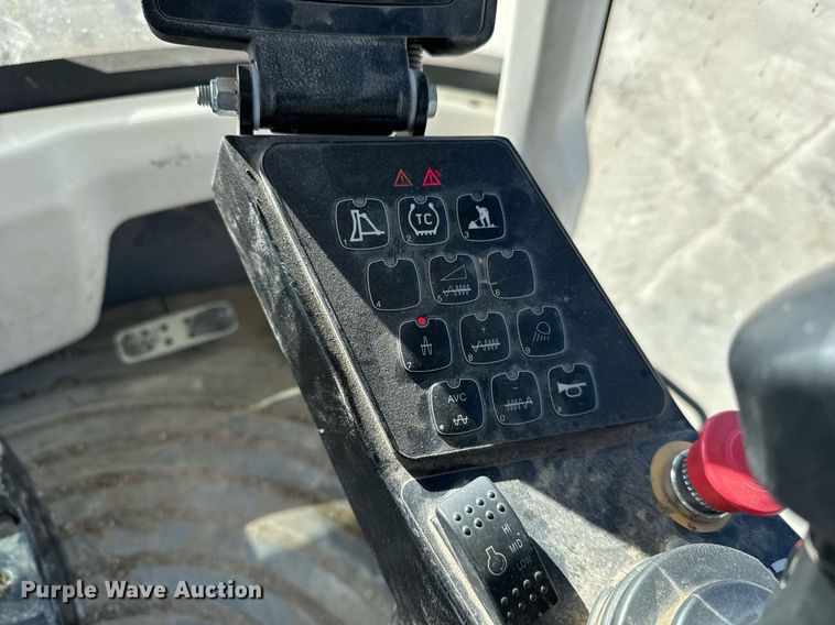 image for item NI9554 2015 Dynapac CA2500D  single drum vibratory roller