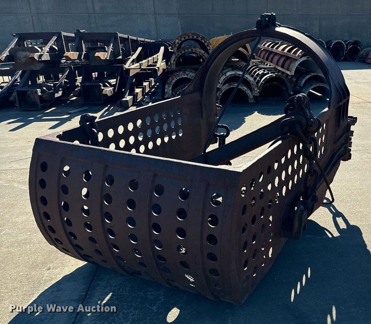 image for item NI9581 (2) drag line buckets