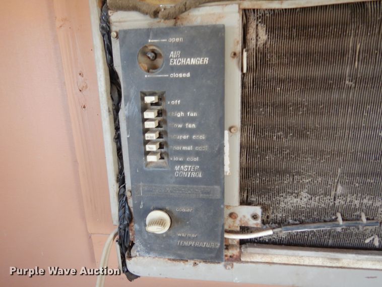 image for item NI9585 1971 Rond  job site trailer