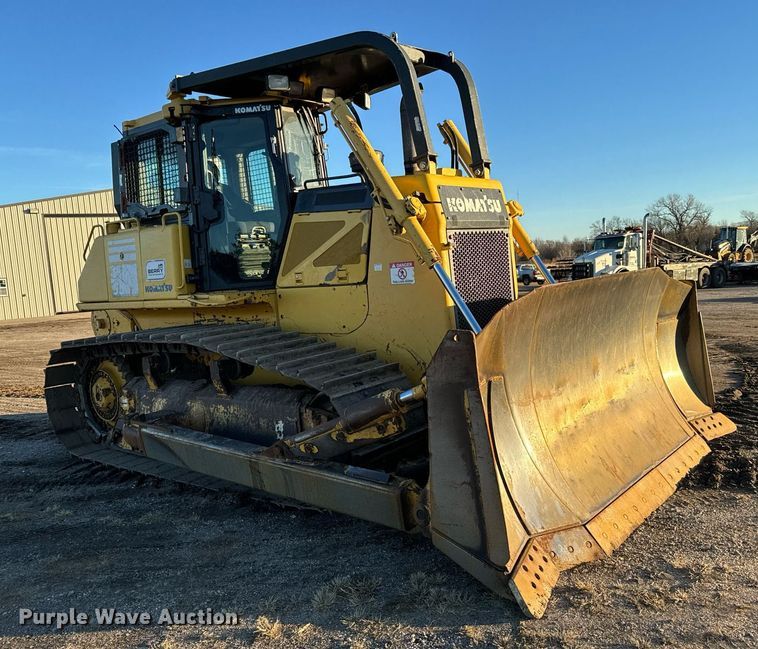 image for item NI9586 2013 Komatsu D65WX-17  dozer