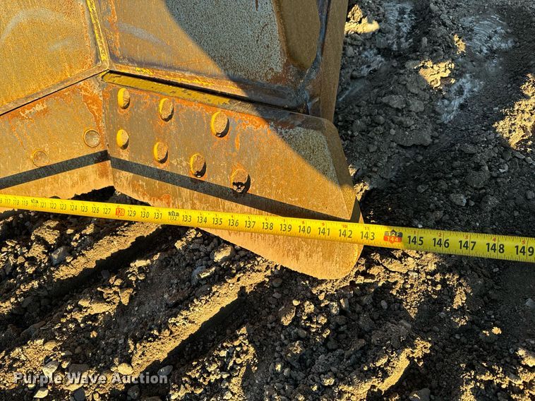 image for item NI9586 2013 Komatsu D65WX-17  dozer