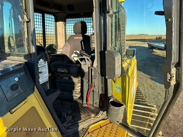 image for item NI9586 2013 Komatsu D65WX-17  dozer