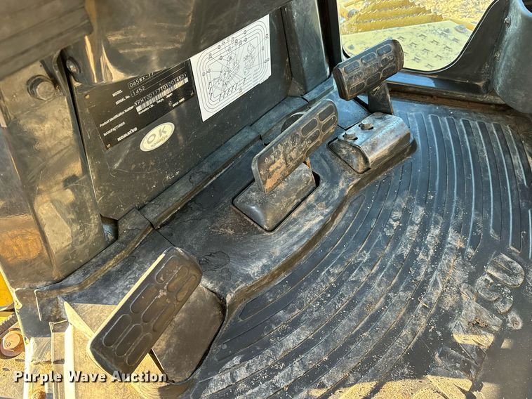 image for item NI9586 2013 Komatsu D65WX-17  dozer